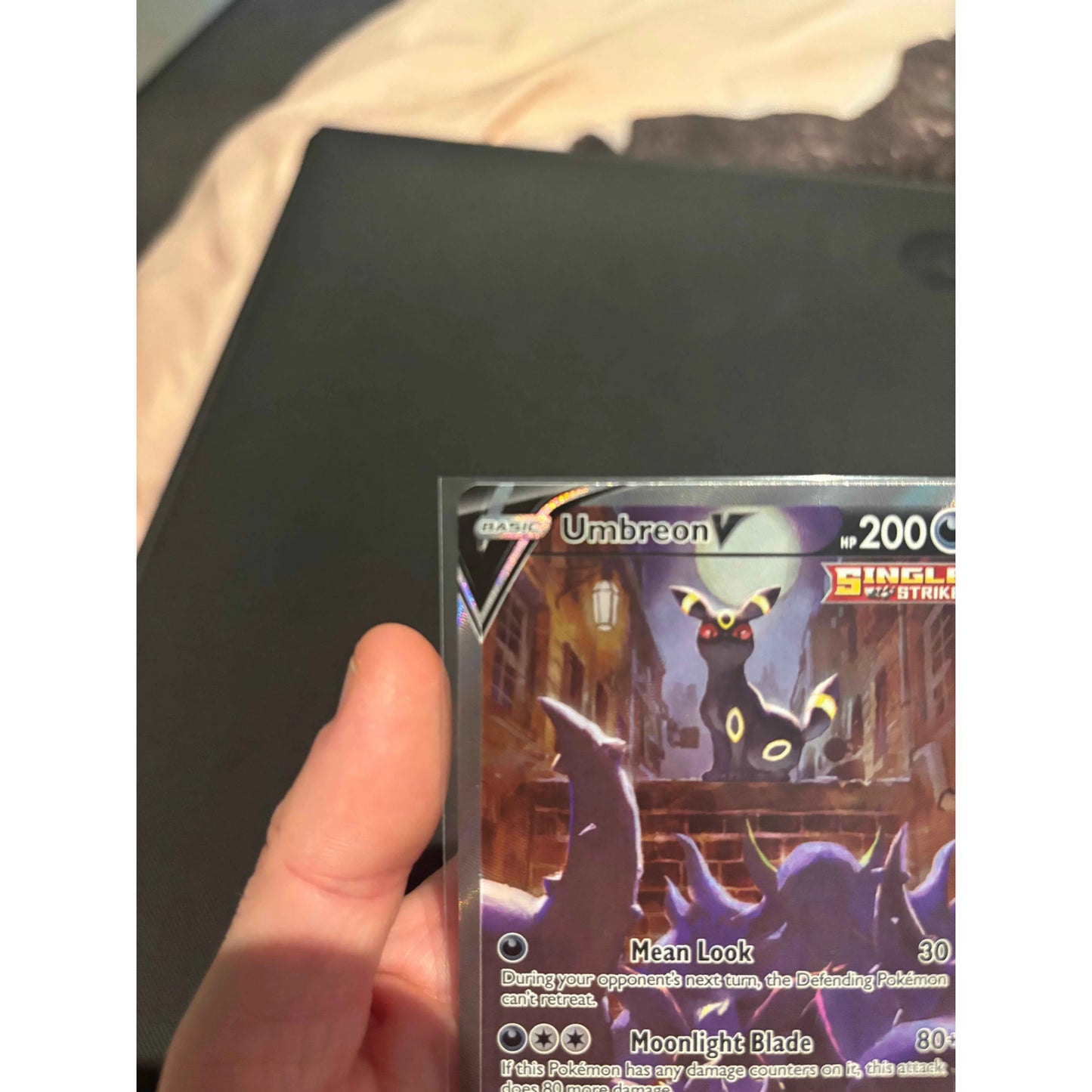 Umbreon V #189 Pokemon Evolving Skies